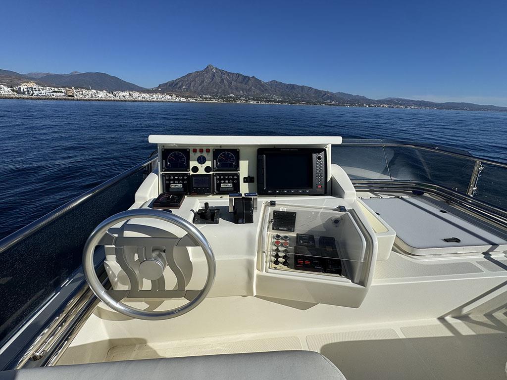 1999 FERRETTI YACHTS 53 